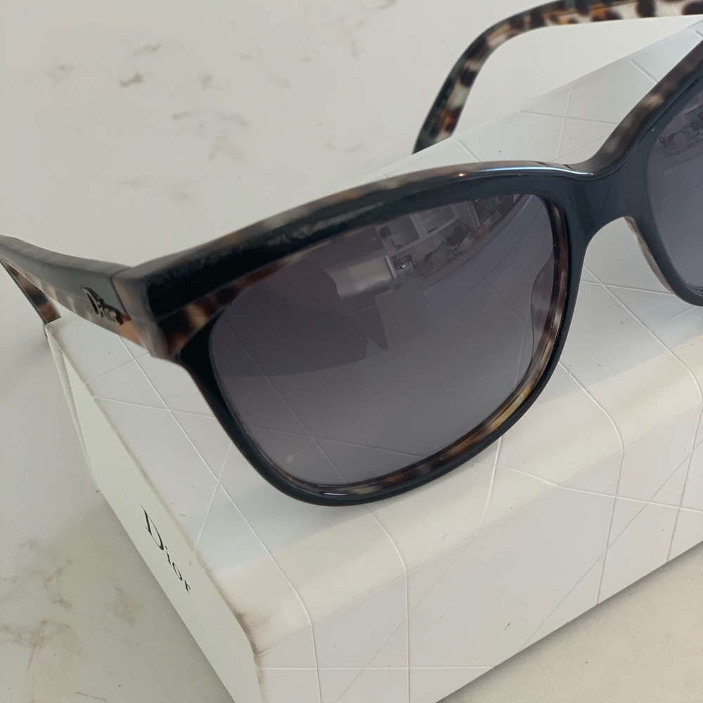 Dior Cat Eye Sunglasses (Tortoise/Black)